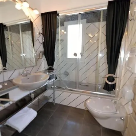 9 Hamman Sauna Piscine Chauffee Poss Juan-les-Pins