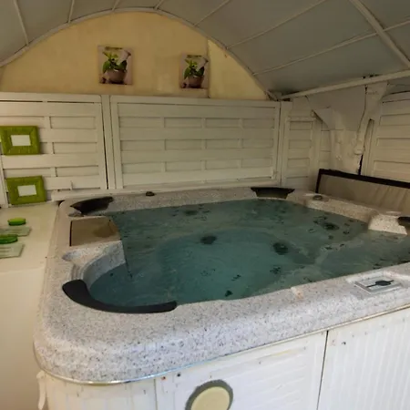 9 Hamman Sauna Piscine Chauffee Poss