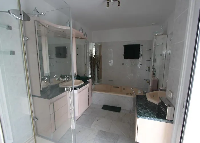 9 Hamman Sauna Piscine Chauffee Poss * Juan-les-Pins