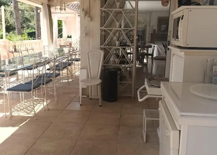 9 Hamman Sauna Piscine Chauffee Poss *